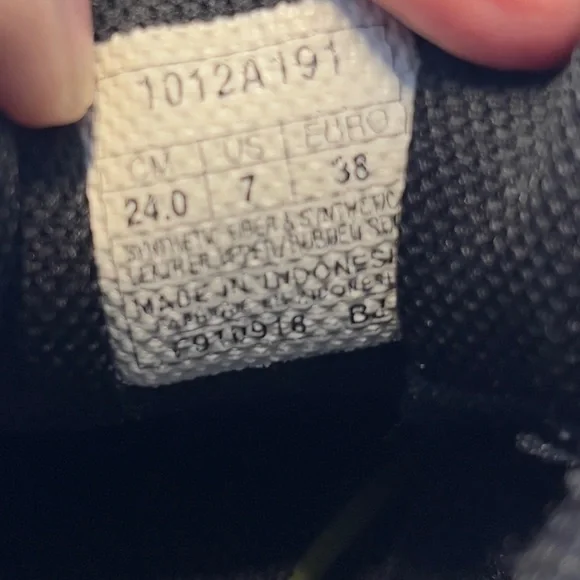 ASICS Gel Black and Salmon Women’s Size 7 Sneakers Running Shoe - Picture 9 of 9